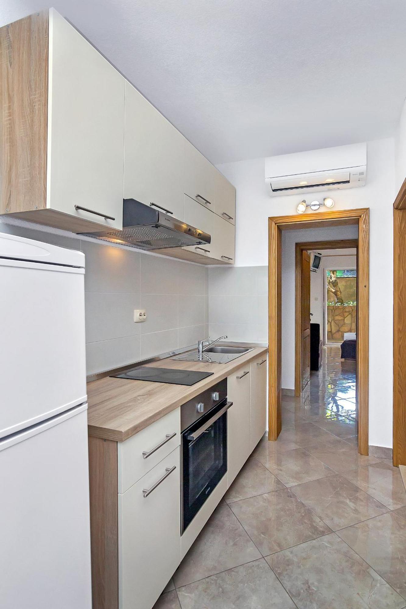 Apartmani Nikola Zastražišće Exterior foto