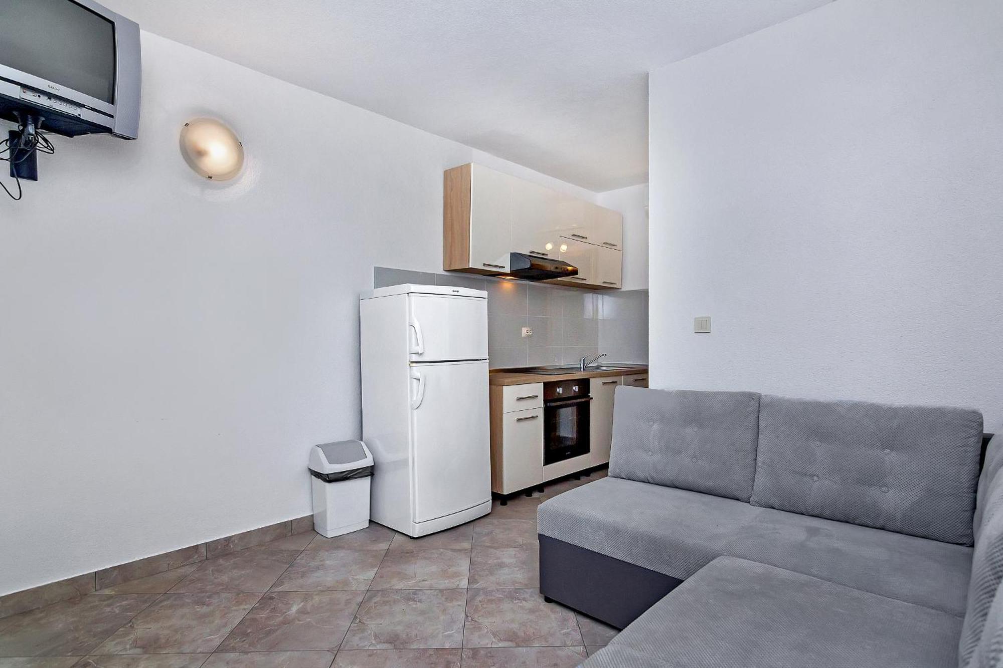 Apartmani Nikola Zastražišće Exterior foto